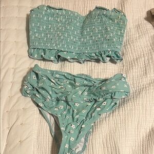 Swimwear Set in Green Floral